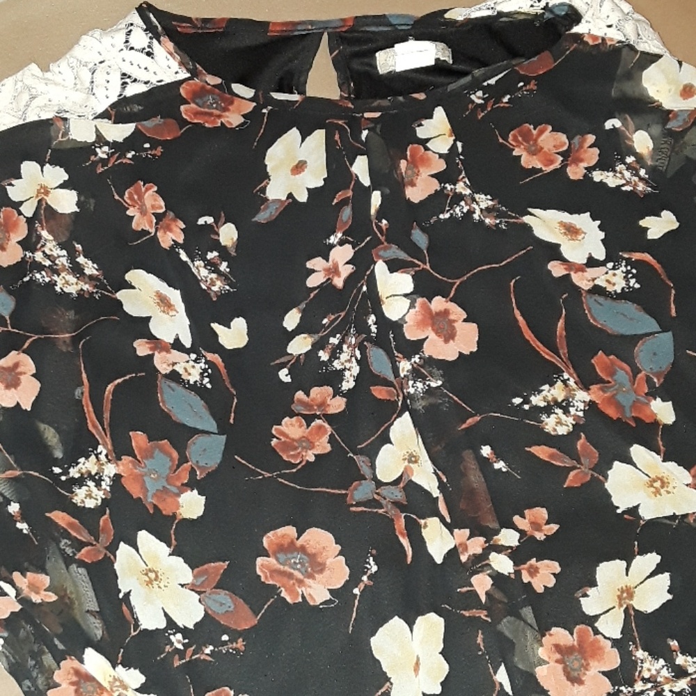 Ivy Ridge Floral Blouse